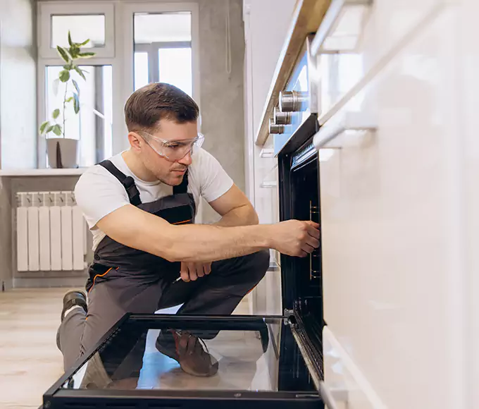 Why Waltham Bakers Rely on Waltham Appliance Pro for Every Electric Oven Fix?